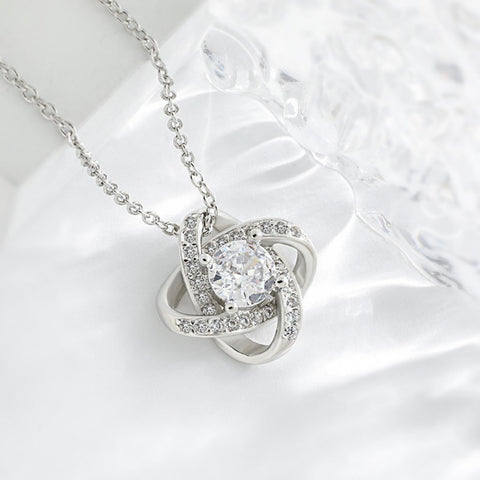 Women's Necklace Fashion Short Necklace